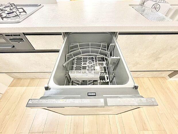 面倒なお片づけは食洗機にお任せ!家事の負担が減って、時間にも気持ちにもゆとりができます。