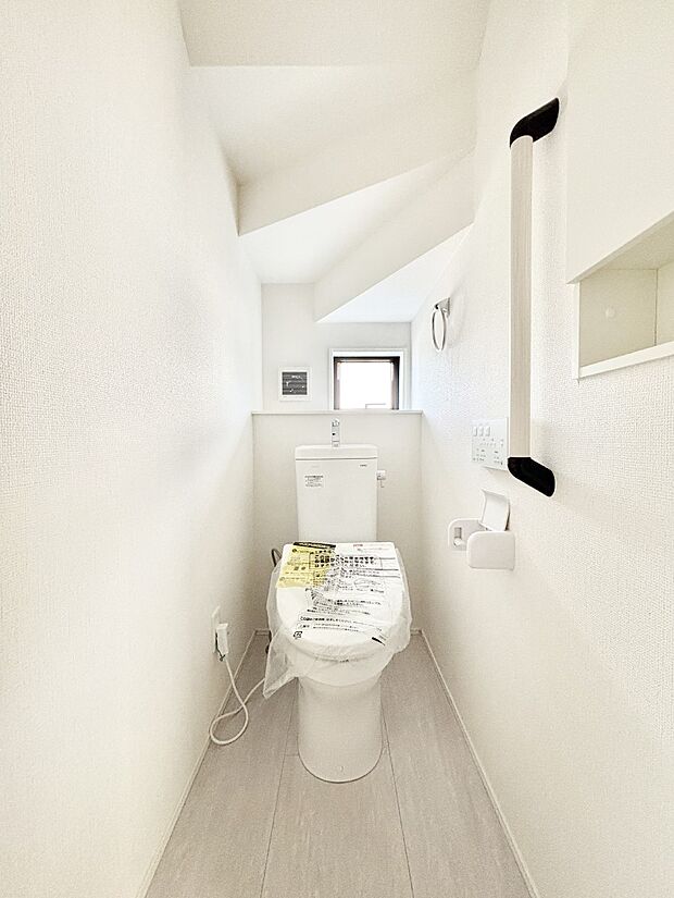 トイレは安心の2箇所!朝のバタバタも一安心です。