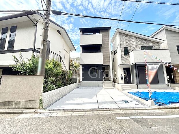 洗練された外観、上質な住空間が広がる室内は永く安心して過ごせる住居です。