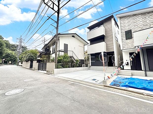 前面道路はきちんと整備されています