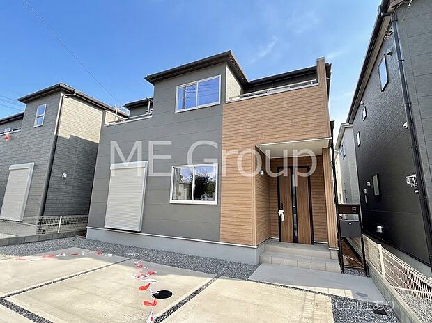 洗練された外観、上質な住空間が広がる室内は永く安心して過ごせる住居です。