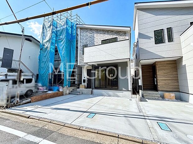 洗練された外観、上質な住空間が広がる室内は永く安心して過ごせる住居です。
