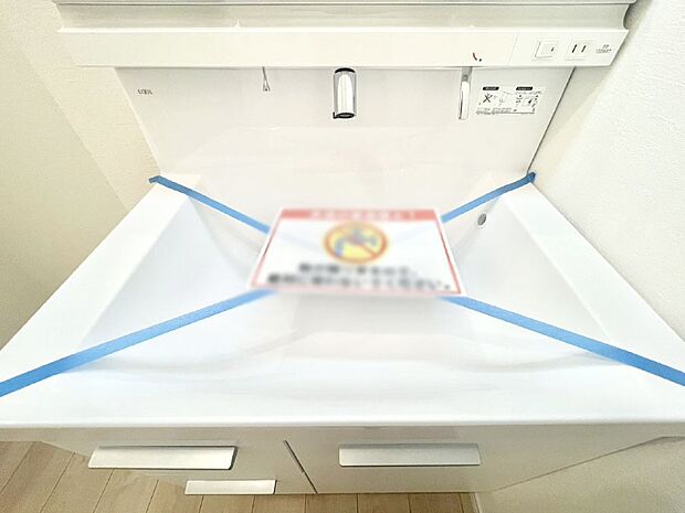 ハンドシャワー付き!使いやすい洗面台。