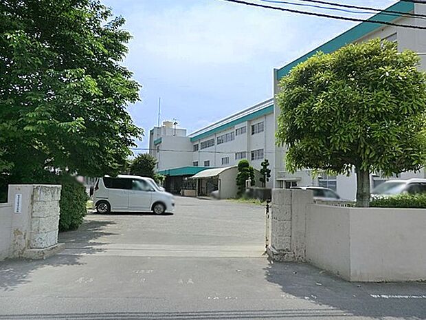 小学校 700m 久喜市立鷲宮小学校