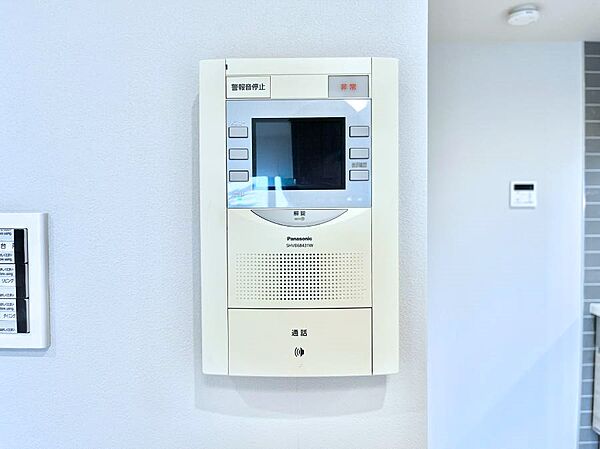 TVモニター付インターフォンが付いていてセキュリティ充実
