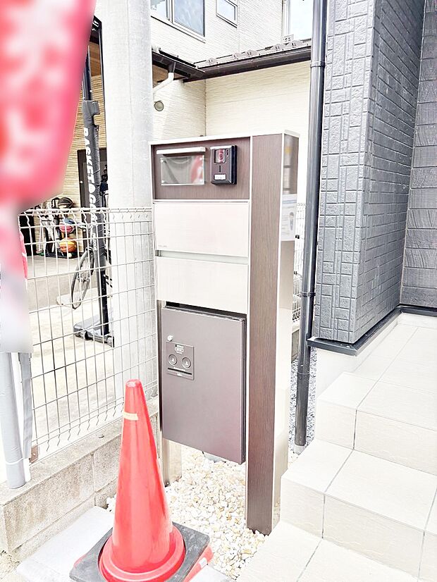 表札・インターホン・ポストをひとつに集約