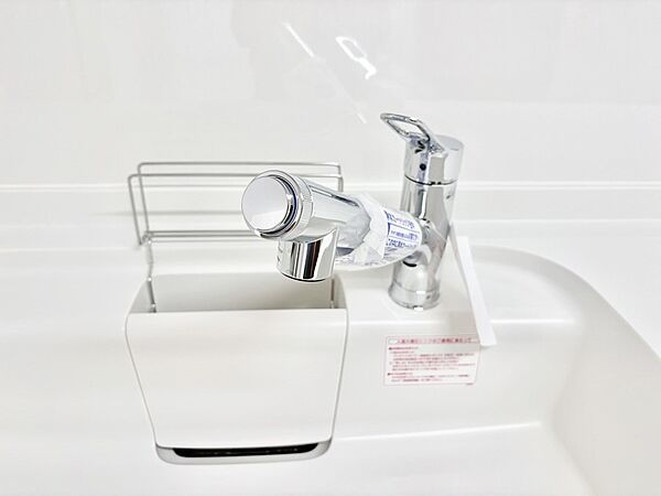 いつでも清潔なおいしいお水を。一つの水栓で水道水と浄水を使い分け。