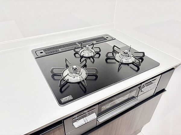 三口ガスコンロでお料理が一気にはかどりそう　