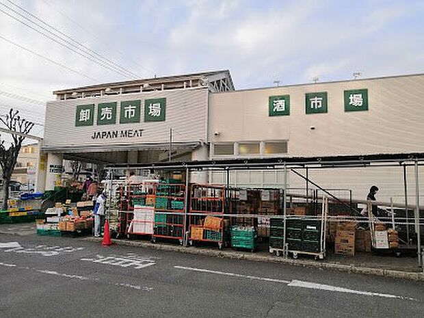 スーパー 700m ジャパンミート卸売市場東浦和店