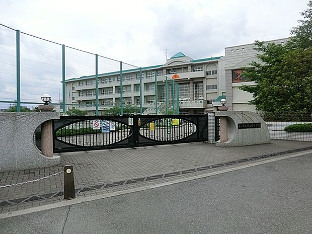小学校 400m さいたま市立向小学校