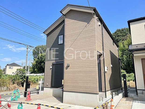 たっぷりの陽光と開放感に包まれる明るい住まい