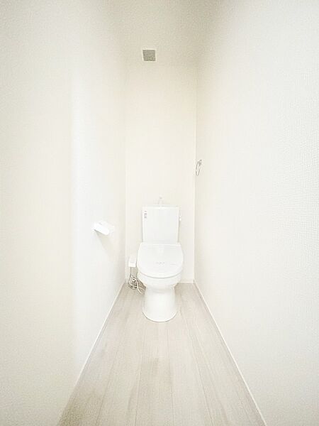 トイレは安心の2箇所！朝のバタバタも一安心です。