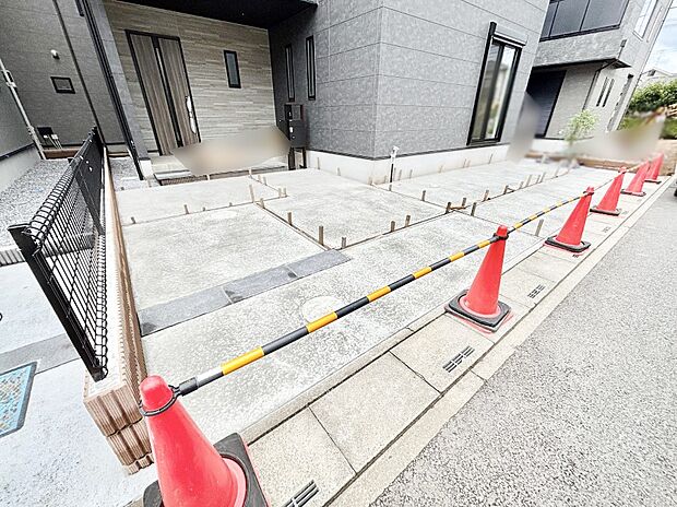目の前が駐車場だと雨の日も大量にお買い物をした時も便利ですね