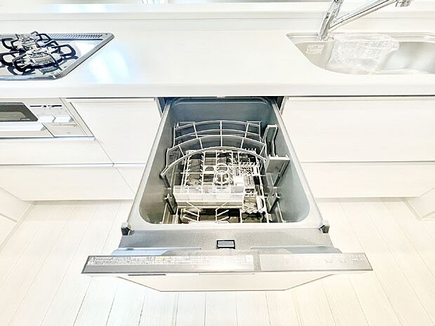 面倒な片づけは食洗機にお任せ!家事の負担が減って心と時間にゆとりができます。
