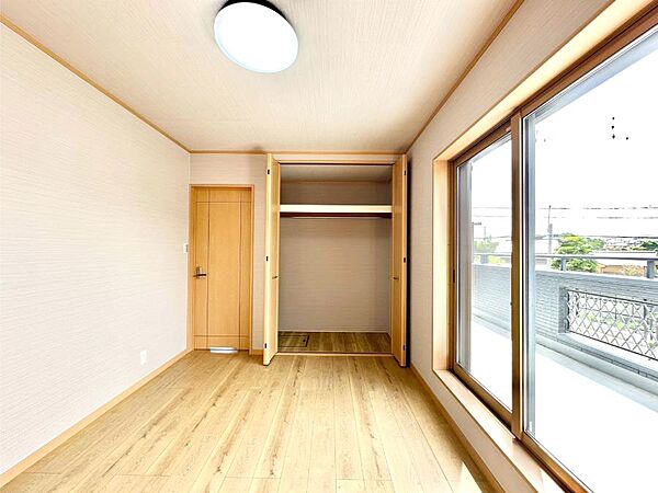 収納が充実しているので居住スペースを広々使えます