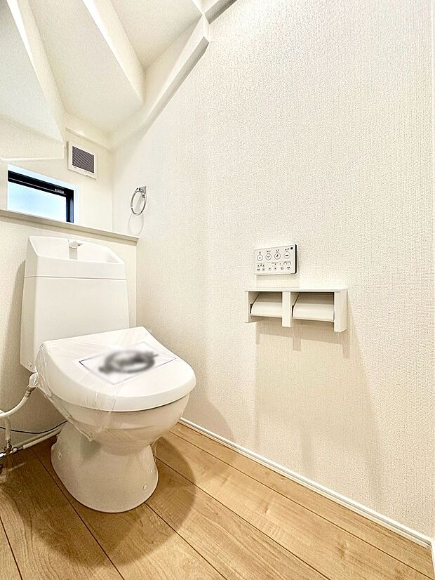 トイレは1階と2階それぞれに配置されていてとても便利です。
