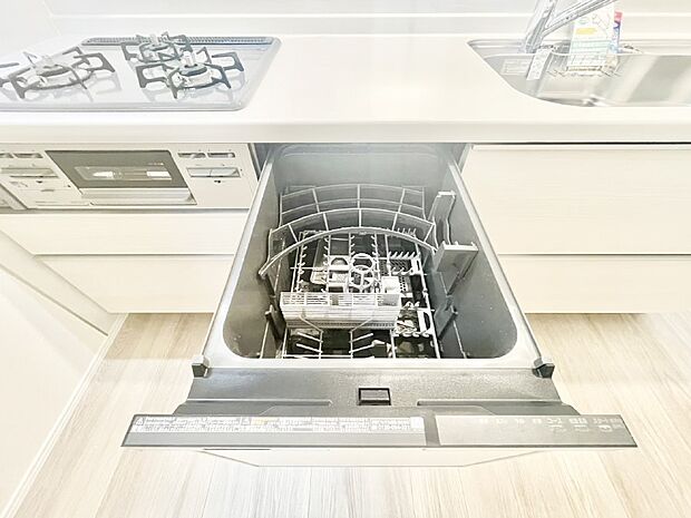 面倒なお片づけは食洗機にお任せ!家事の負担が減って、時間にも気持ちにもゆとりができます。