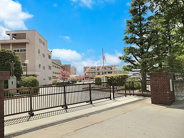 小学校 1330m 白岡市立篠津小学校