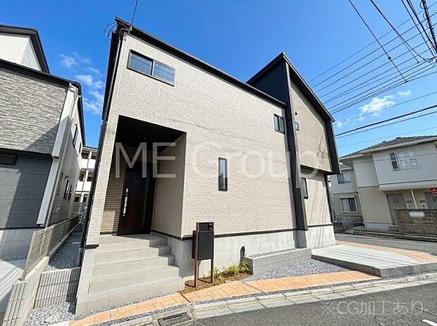 たっぷりの陽光と開放感に包まれる明るい住まい
