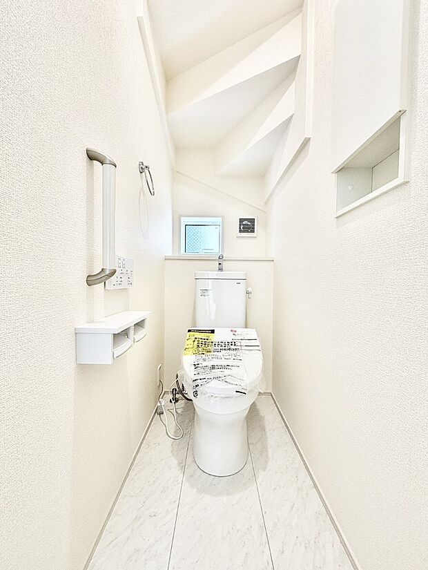 トイレは安心の2箇所！朝のバタバタも一安心です。 