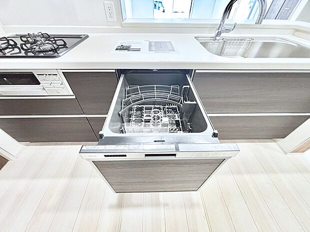 面倒なお片づけは食洗機にお任せ!家事の負担が減って、時間にも気持ちにもゆとりができます。