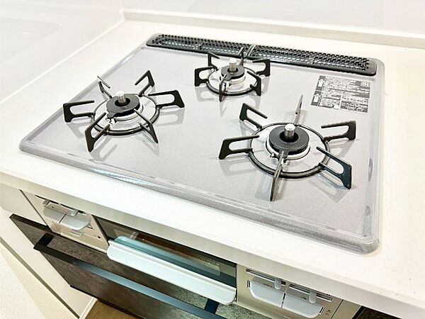 三口ガスコンロでお料理が一気にはかどりそう。