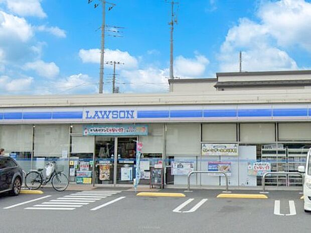 コンビニ 500m ローソン 草加長栄二丁目店