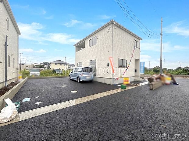 前面道路はきちんと整備されています  