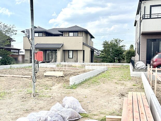 たっぷりの陽光と開放感に包まれる明るい住まい