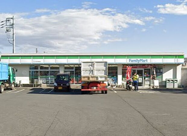 コンビニ 370m ファミリーマート さいたま大和田店