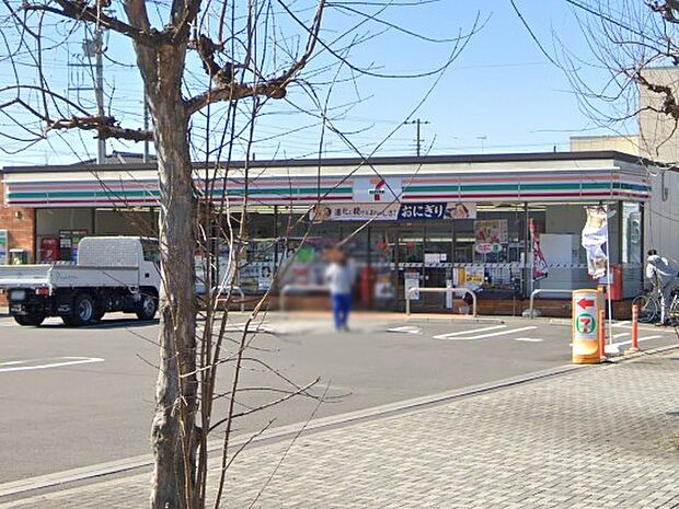 コンビニ 597m セブン-イレブン 久喜栗原2丁目店