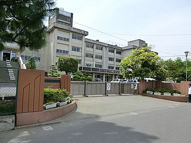 中学校 990m 久喜市立久喜東中学校