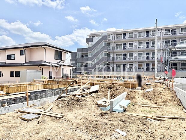 たっぷりの陽光と開放感に包まれる明るい住まい