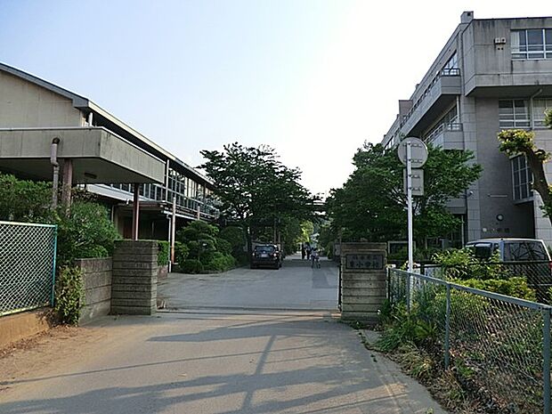 小学校 1120m 北本市立東小学校