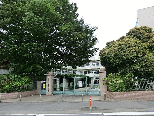 小学校 1984m さいたま市立大久保小学校