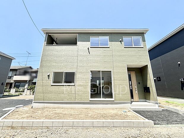 洗練された外観、上質な住空間が広がる室内は永く安心して過ごせる住居です。