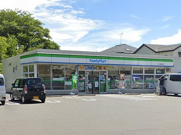 コンビニ 600m ファミリーマート さいたま堀崎町店