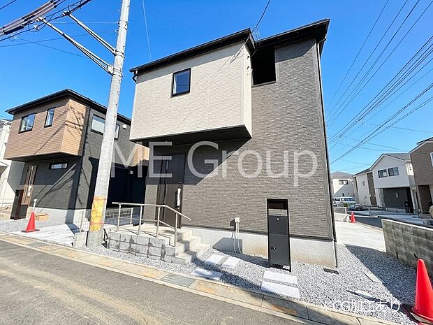 溢れる陽光でご家族の笑顔も輝く