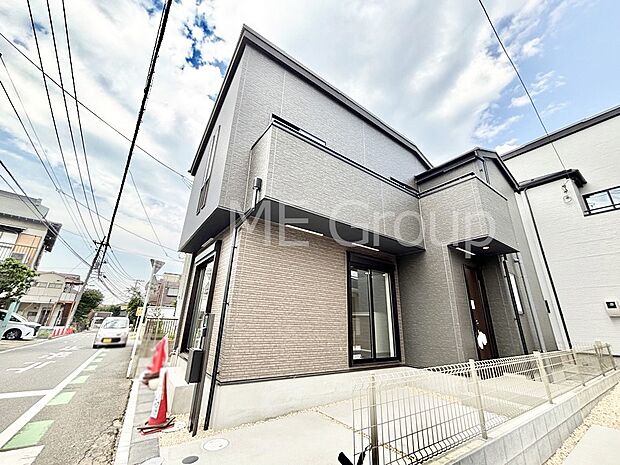 洗練された外観、上質な住空間が広がる室内は永く安心して過ごせる住居です。