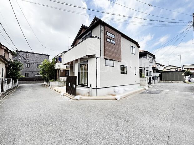 陽光と開放感に恵まれた角地。ここから始まる新生活を応援いたします！
