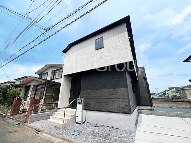 たっぷりの陽光と心地よい風が舞い込む住まい
