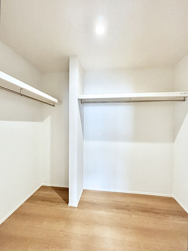 毎日の服選びが楽しくなるウォークインクローゼット