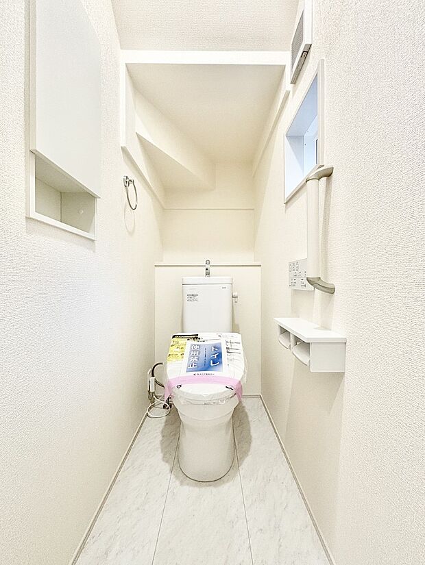 トイレは安心の2箇所!朝のバタバタも一安心です。