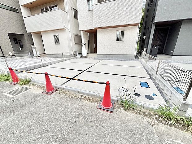 駐車2台可能!急なお客様の駐車に。また、ご家族の自転車スペースとしても大活躍。