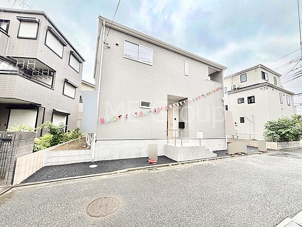 たっぷりの陽光と心地よい風が舞い込む住まい