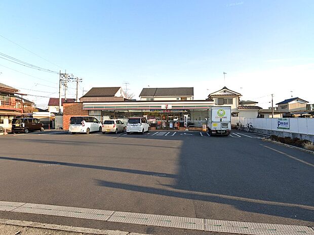 コンビニ 800m セブン-イレブン 久喜栗橋東1丁目店