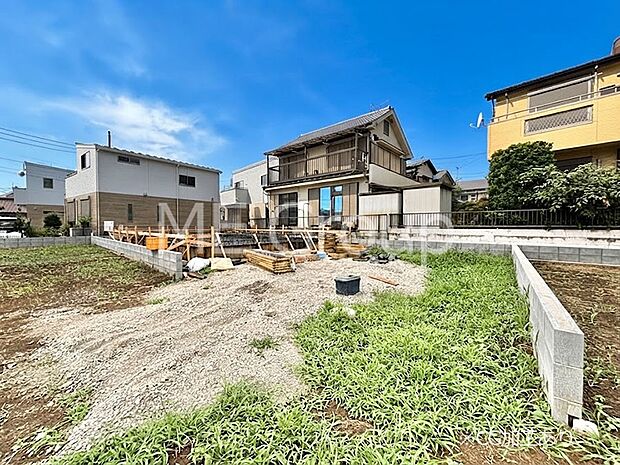 たっぷりの陽光と開放感に包まれる明るい住まい