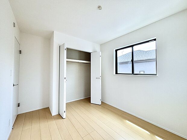 子供部屋にもおすすめな収納スペースたっぷりの居室