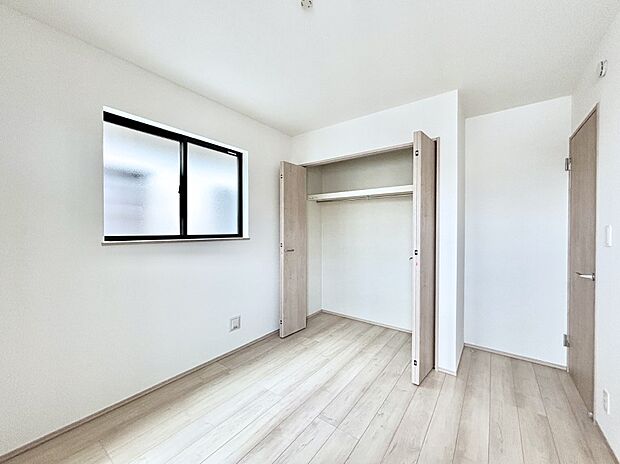 子供部屋にもおすすめな収納スペースたっぷりの居室