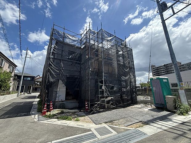 駐車2台可能!急なお客様の駐車に。また、ご家族の自転車スペースとしても大活躍。